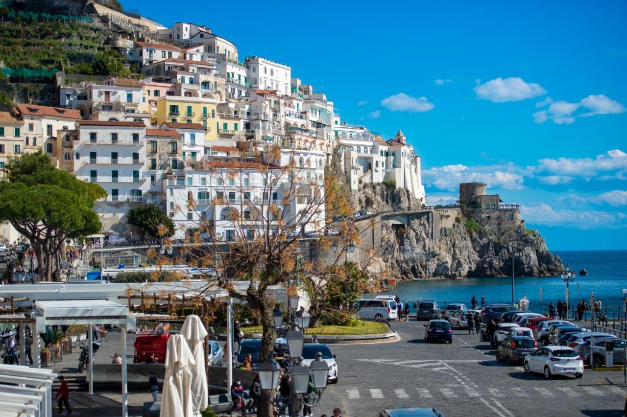 Lu Penniell Lägenhet Amalfi Exteriör bild